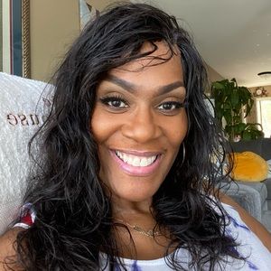 Meet your Posher, Danita